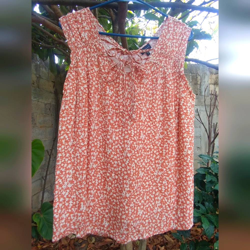 Women's Body Shaper Loose Fitting Tank Peach and Cream Pattern Buckle Bl…